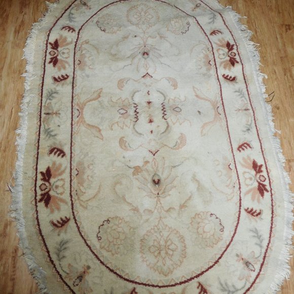 Oval Rug - Picture 1 of 6